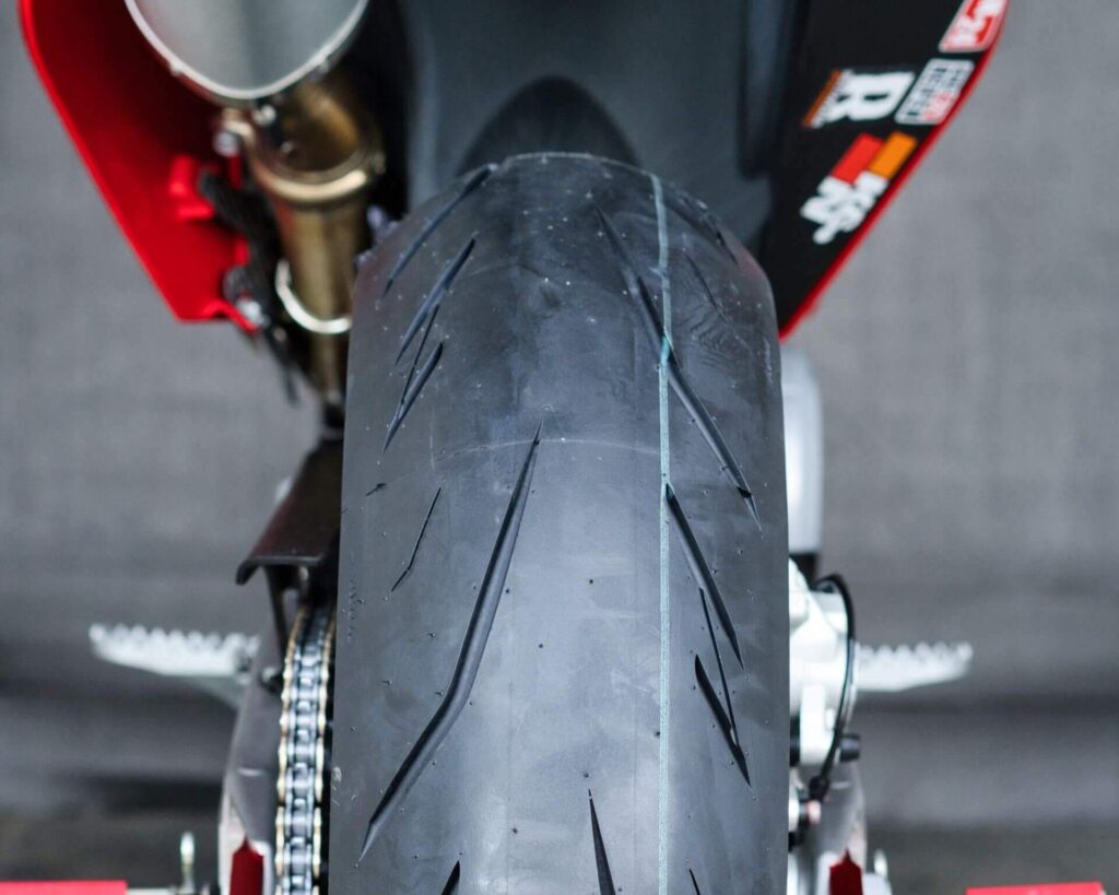 Avon 3D Supersport Rear Tyre Pattern
