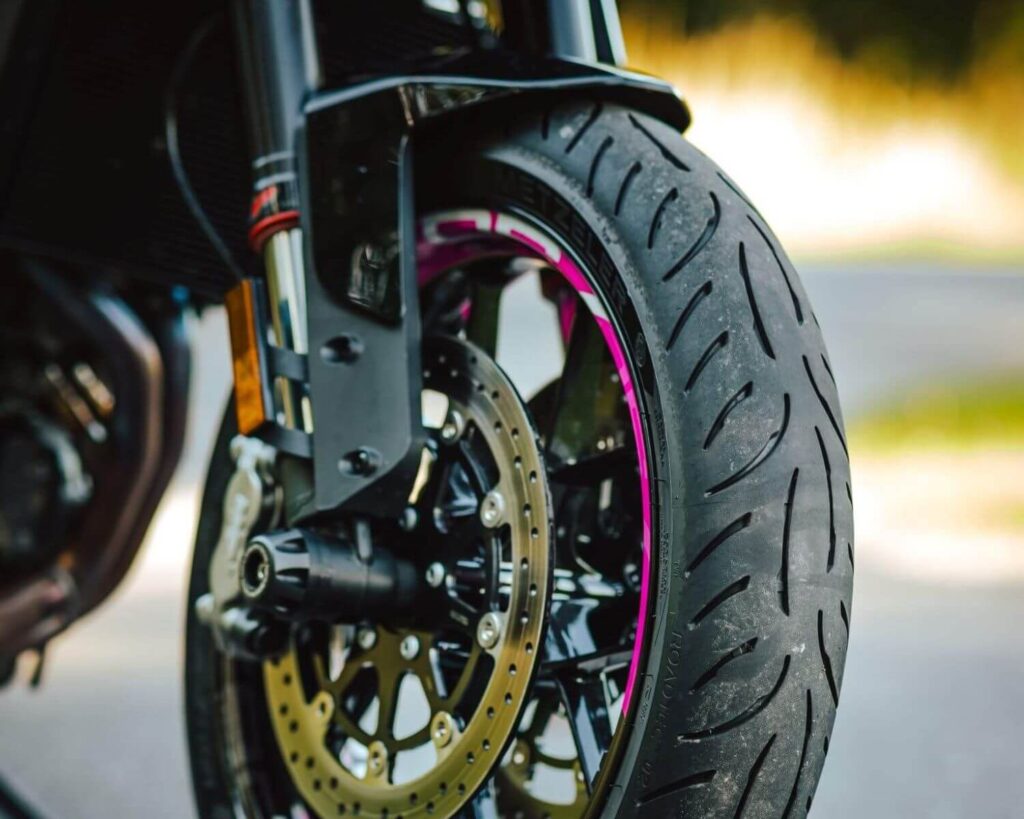 Metzeler Roadtec 02 Front Tire