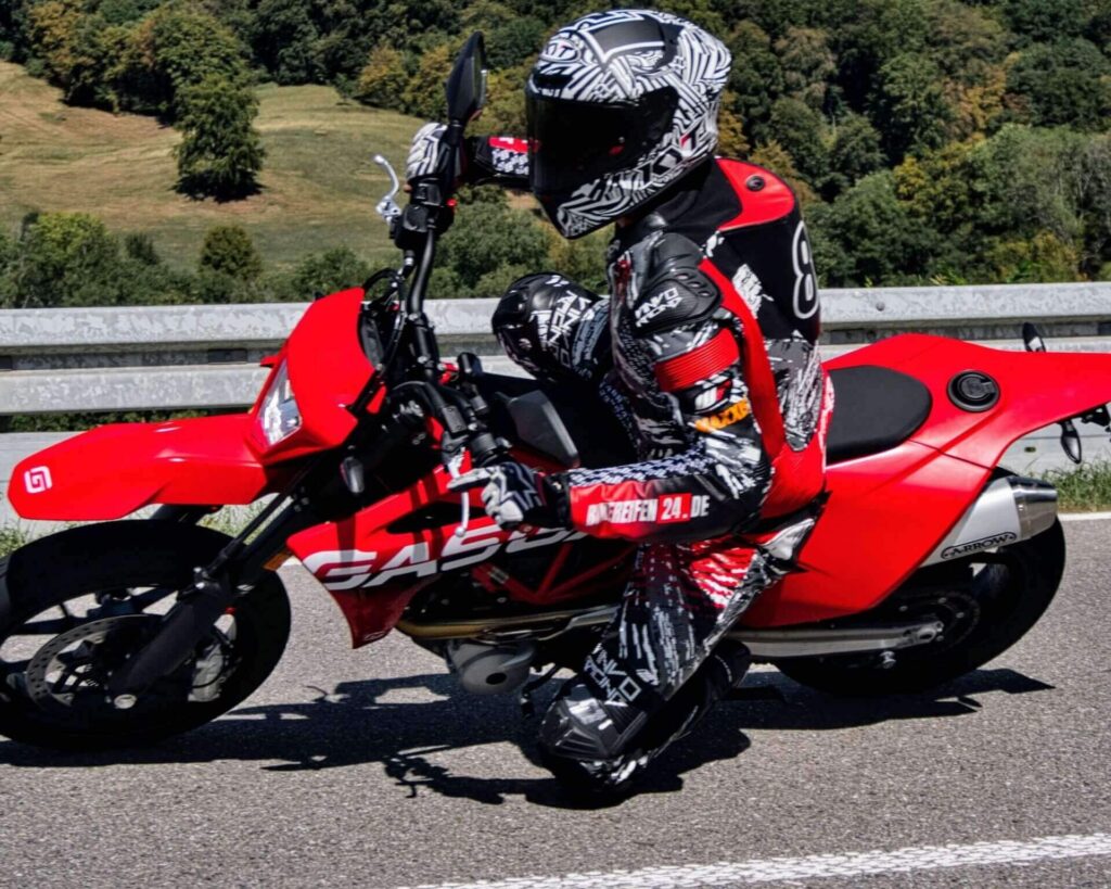 Mitas Sport Force+ EV in Action