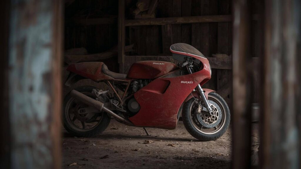 Motorcycle Tire Age – How Old Is Too Old?