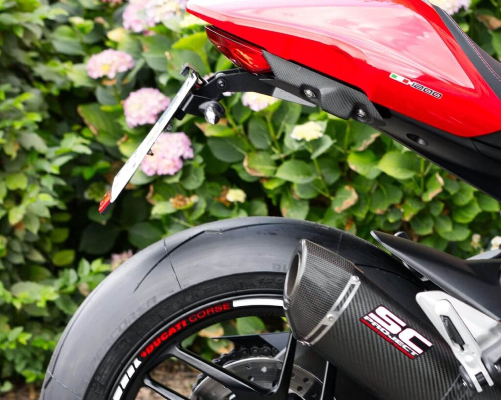 Pirelli Diablo Supercorsa SP V2 on Ducati Monster 1200