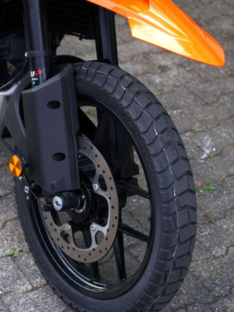 Apollo Tramplr XR Front Tyre